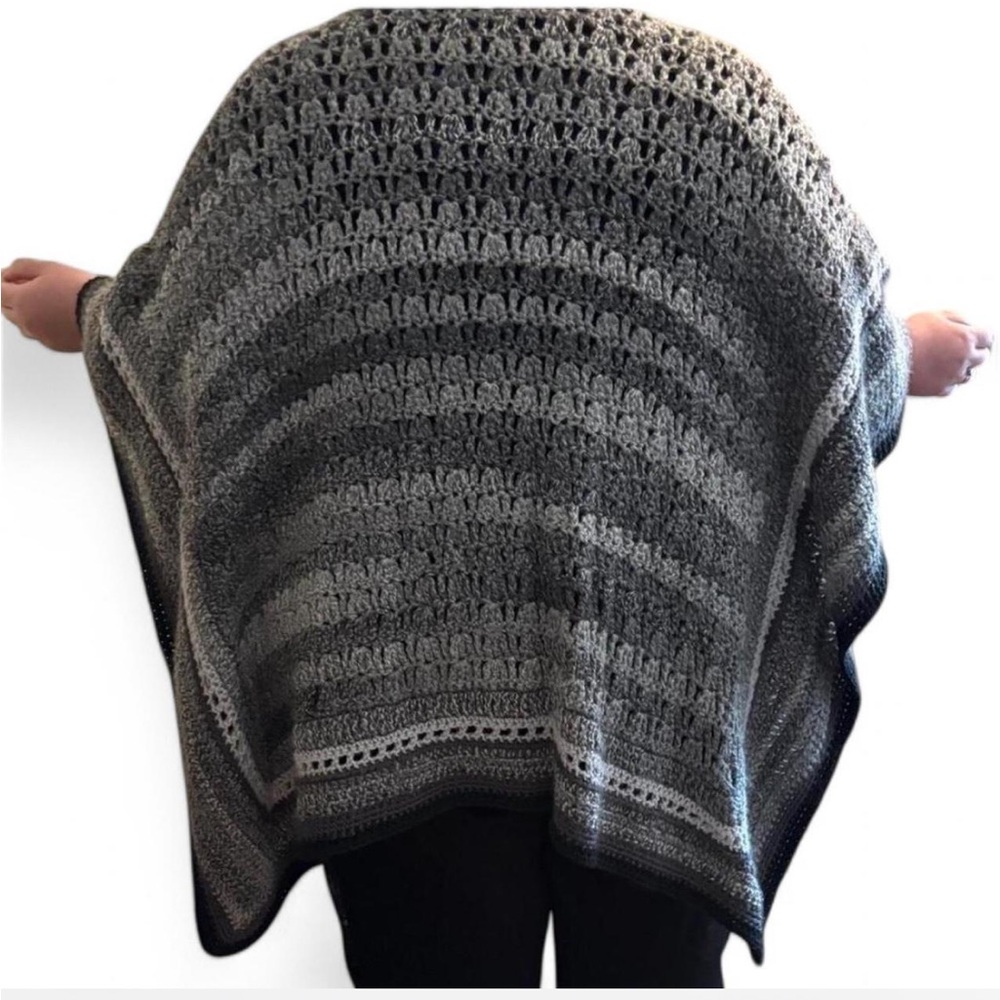 HANDMADE WOOL Grey and black striped crochet woven poncho ONE SIZE ( 1X - 6X ) - Picture 2 of 7
